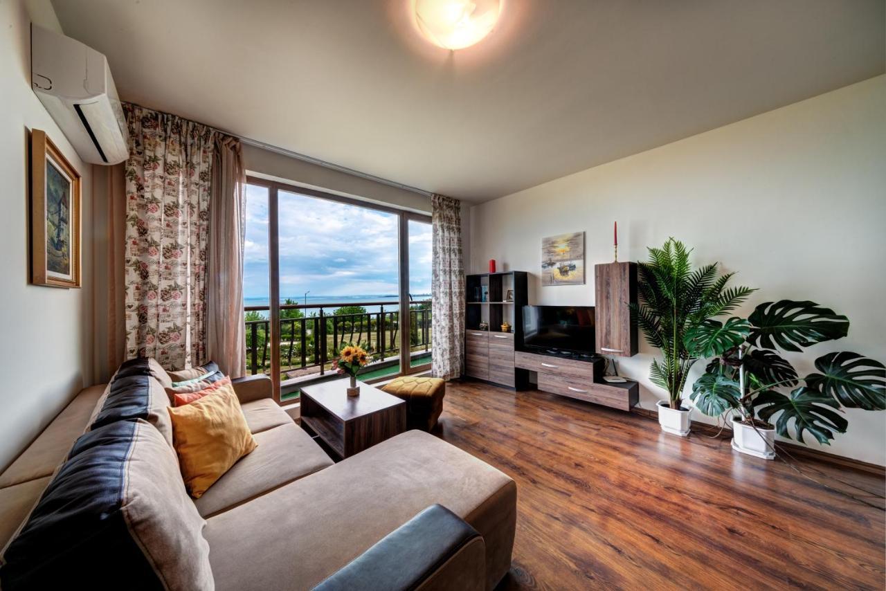 Sea Panorama Apartment - Diamond Beach Sarafovo 부르가스 외부 사진